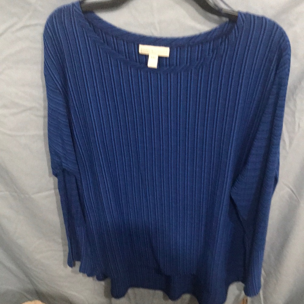 Woman Long sleeve blouse by Dana Buchman  size xxl blue stripes /navy